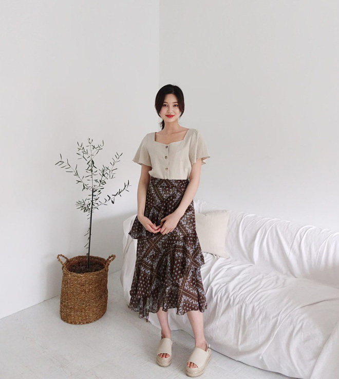 Khi bạn muốn trông thật nữ tính và mọi khuyết điểm vóc dáng được giấu triệt để, hãy diện váy xếp tầng Khi bạn muốn trông thật nữ tính và mọi khuyết điểm vóc dáng được giấu triệt để, hãy diện váy xếp tầng