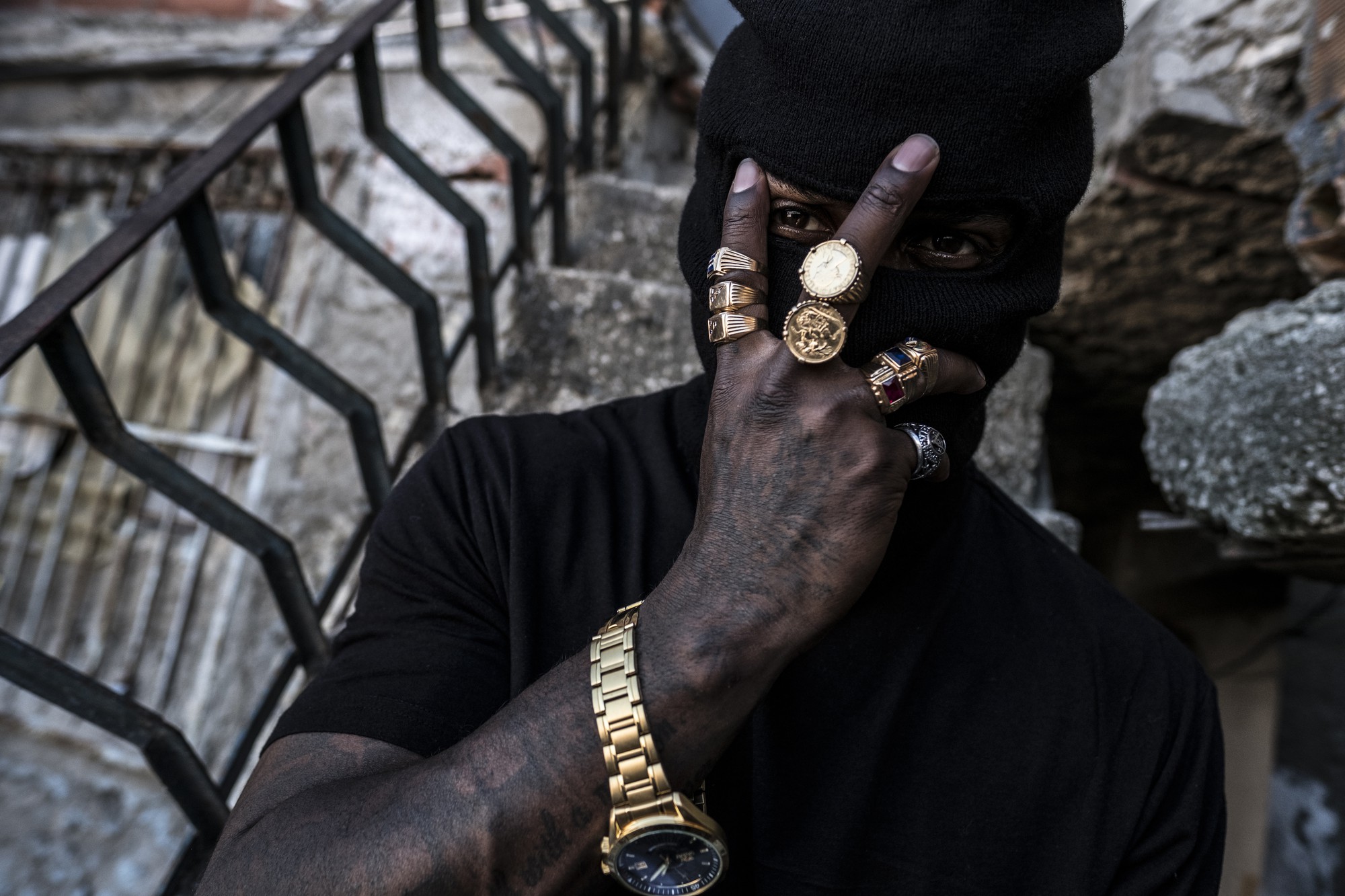 Mặt tối cuộc sống mang tên 6 de Maio: Những gì diễn ra bên trong khu phố nguy hiểm bậc nhất Bồ Đào Nha