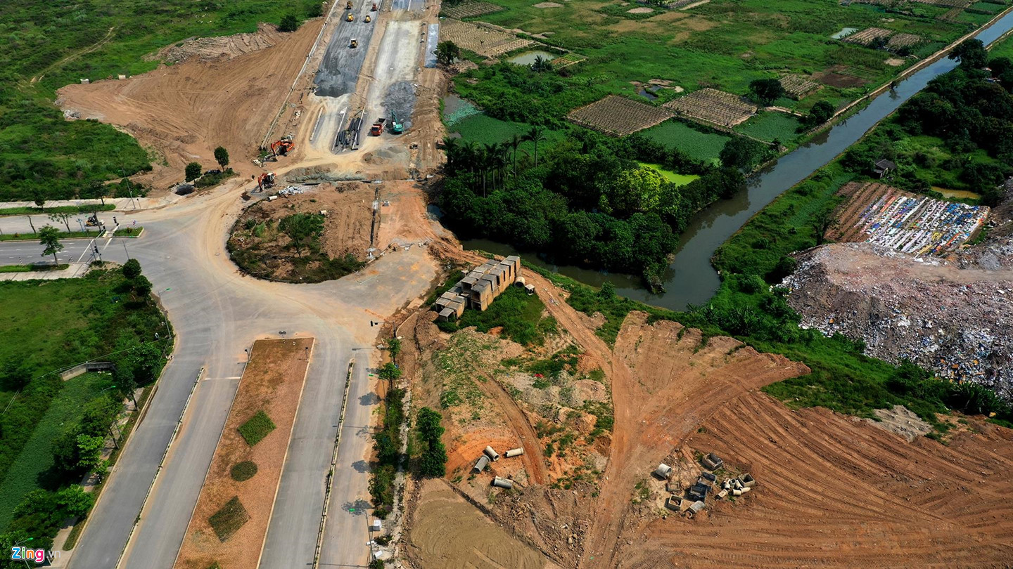 Tuyến đường thi công chậm hơn rùa bò qua khu đô thị Tây Hồ Tây