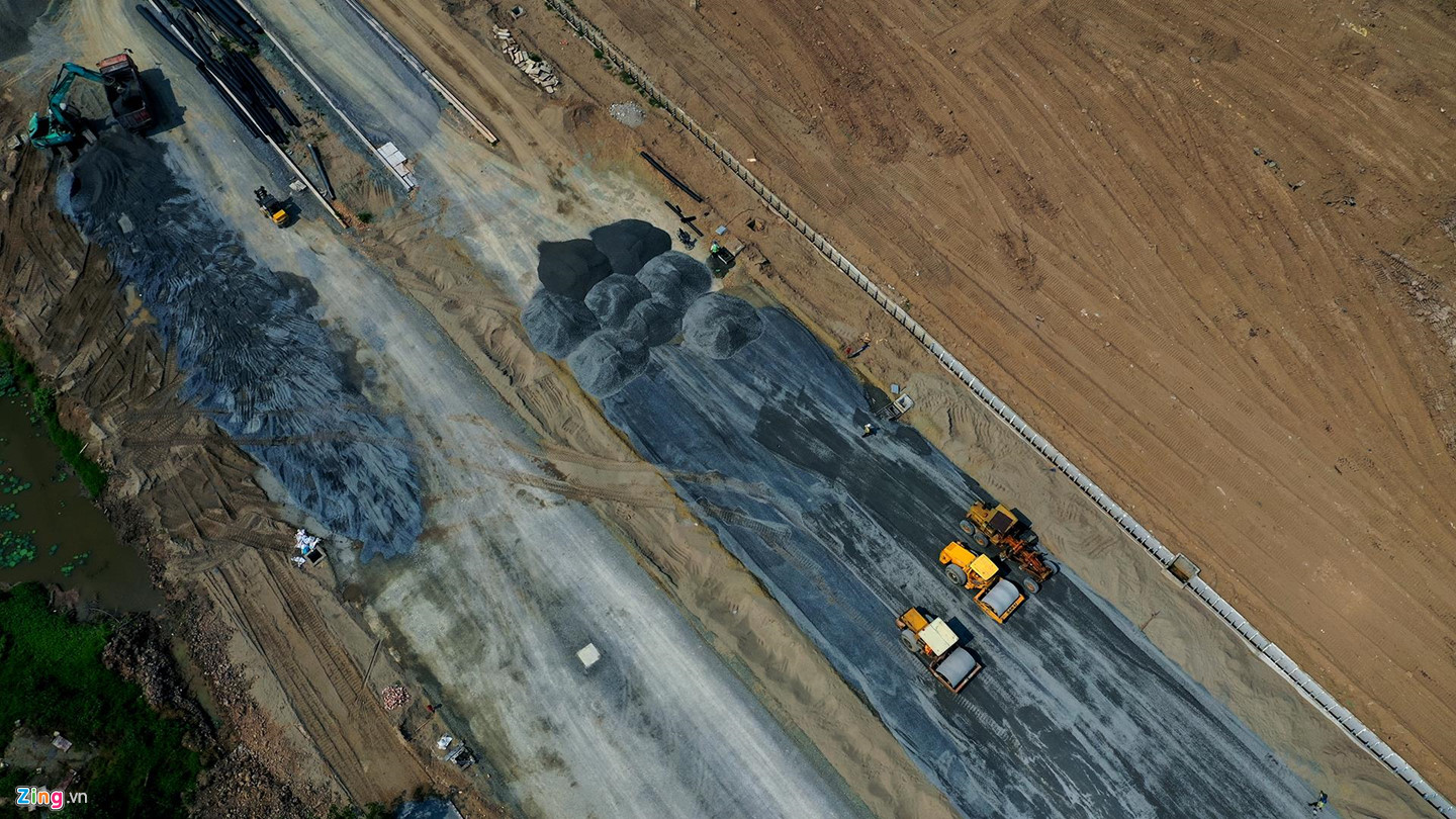 Tuyến đường thi công chậm hơn rùa bò qua khu đô thị Tây Hồ Tây