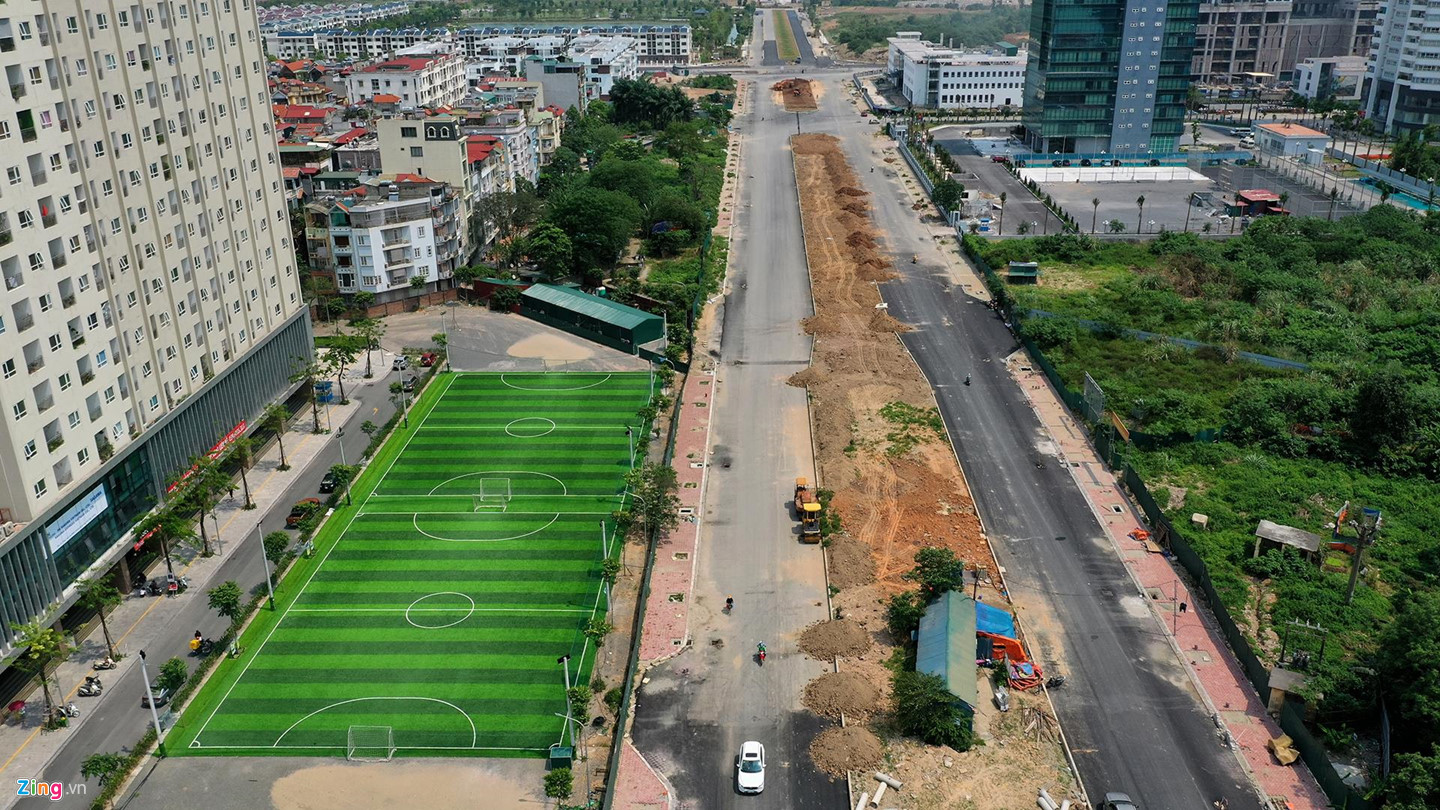 Tuyến đường thi công chậm hơn rùa bò qua khu đô thị Tây Hồ Tây