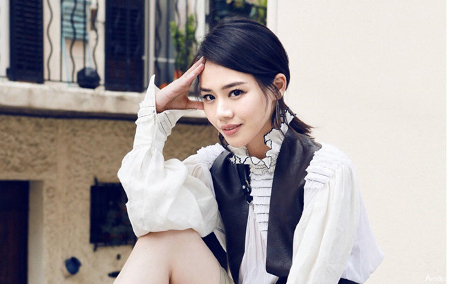 Sao Hoa ngữ - Người suýt tự tử, kẻ bỏ cả mẹ ruột vì quá lụy tình