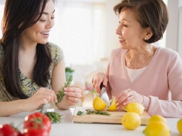 Bà mẹ chồng quốc dân khuyên con trai không được làm vợ buồn khiến bao người phải ngưỡng mộ