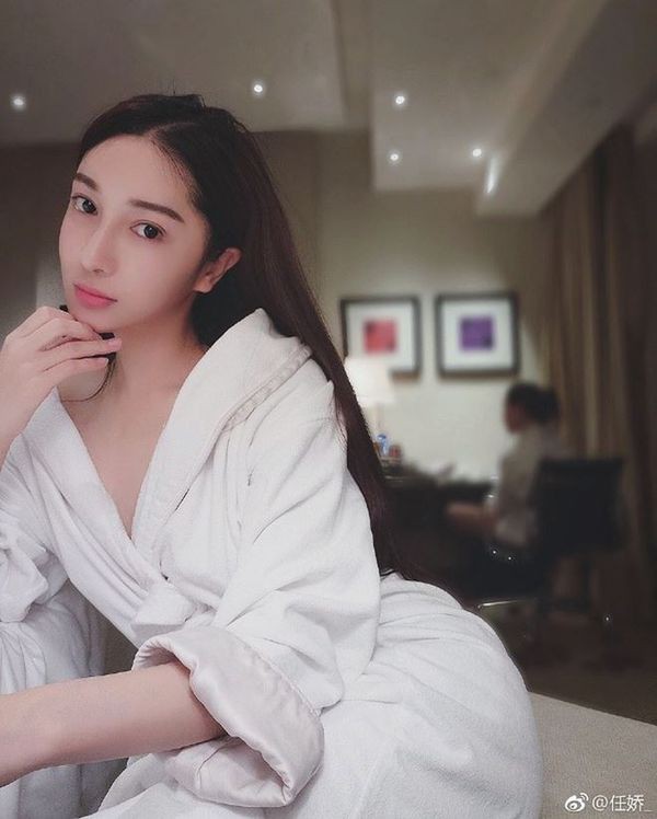Sao nữ Hoa ngữ vướng scandal bán dâm: Mỗi người một lý do, đáng thương nhất vẫn là người thứ 4 Sao nữ Hoa ngữ vướng scandal bán dâm: Mỗi người một lý do, đáng thương nhất vẫn là người thứ 4