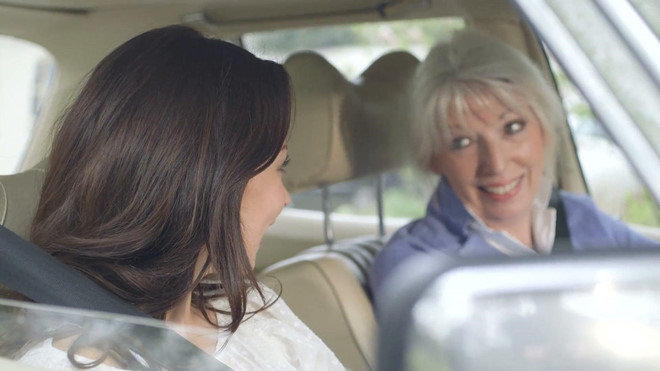 Những quy tắc biến bạn trở thành người lịch sự khi ngồi trên ôtô