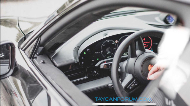 Nội thất Porsche Taycan lần đầu lộ diện Nội thất Porsche Taycan lần đầu lộ diện