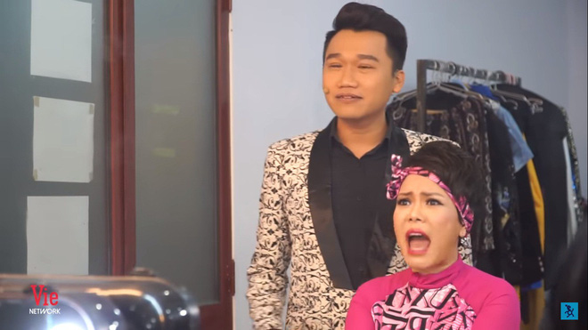 Việt Hương khẳng định: Tôi không bao giờ livestream chửi ai hết Việt Hương khẳng định: Tôi không bao giờ livestream chửi ai hết