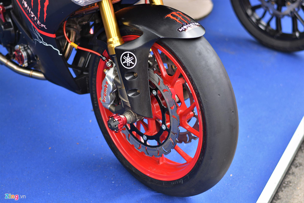 Dàn xe độ khủng hàng trăm triệu đồng quy tụ tại Sài Gòn