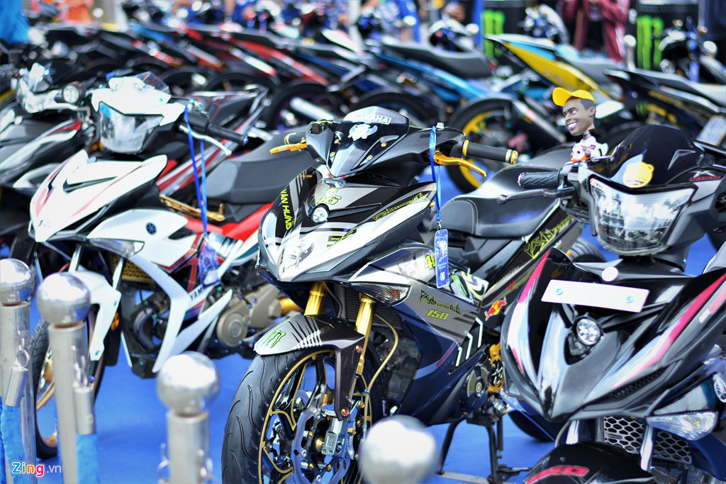 Dàn xe độ khủng hàng trăm triệu đồng quy tụ tại Sài Gòn