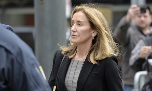 Minh tinh Hollywood nhận tội chạy trường cho con