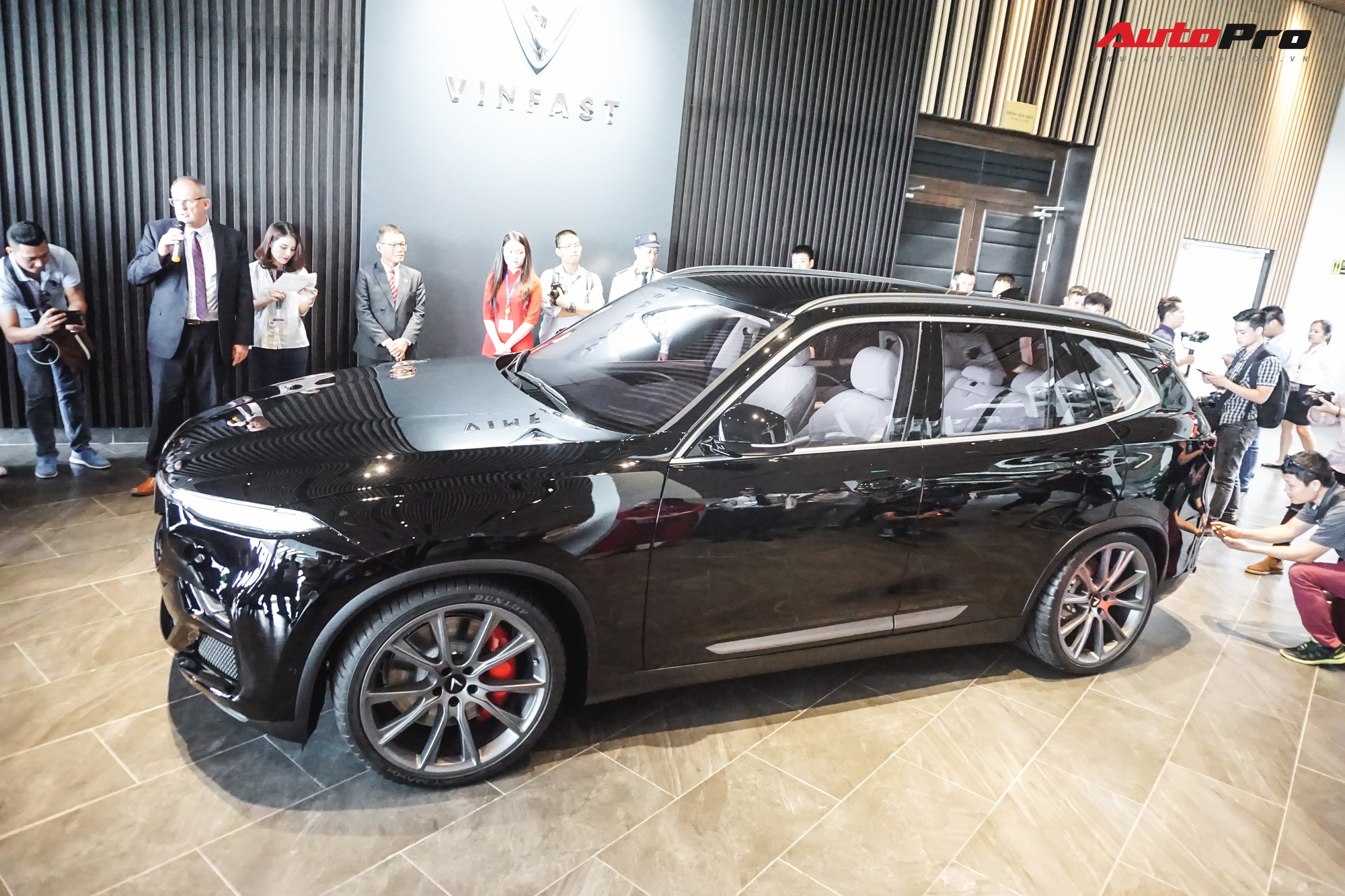 Khám phá chi tiết Lux V8 tại Hải Phòng - SUV mạnh nhất của VinFast không phải ai cũng mua được Khám phá chi tiết Lux V8 tại Hải Phòng - SUV mạnh nhất của VinFast không phải ai cũng mua được