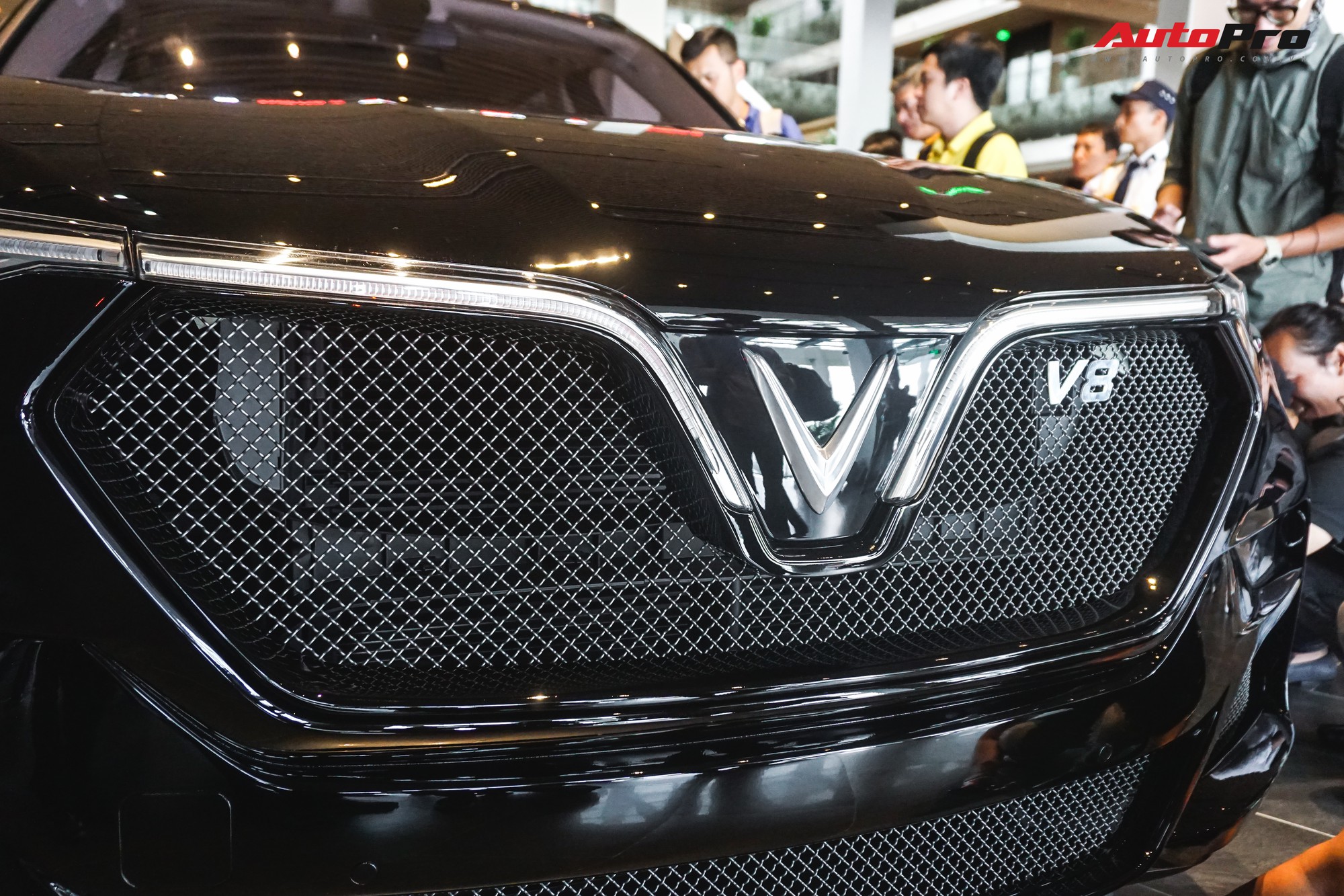 Khám phá chi tiết Lux V8 tại Hải Phòng - SUV mạnh nhất của VinFast không phải ai cũng mua được Khám phá chi tiết Lux V8 tại Hải Phòng - SUV mạnh nhất của VinFast không phải ai cũng mua được
