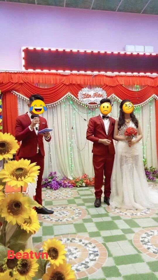 Xôn xao bức ảnh cô dâu bỗng bị ra rìa vì chú rể mặc đồ đôi với... MC đám cưới