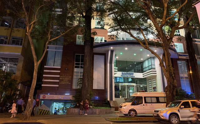 Nam tài xế tử vong trong toà nhà cao tầng giữa trung tâm Sài Gòn