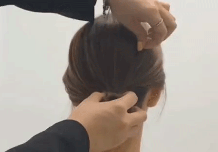 Cách búi tóc cực xịn dành riêng cho tóc ngắn, không những gọn gàng mát mẻ mà còn sang chảnh hết sức