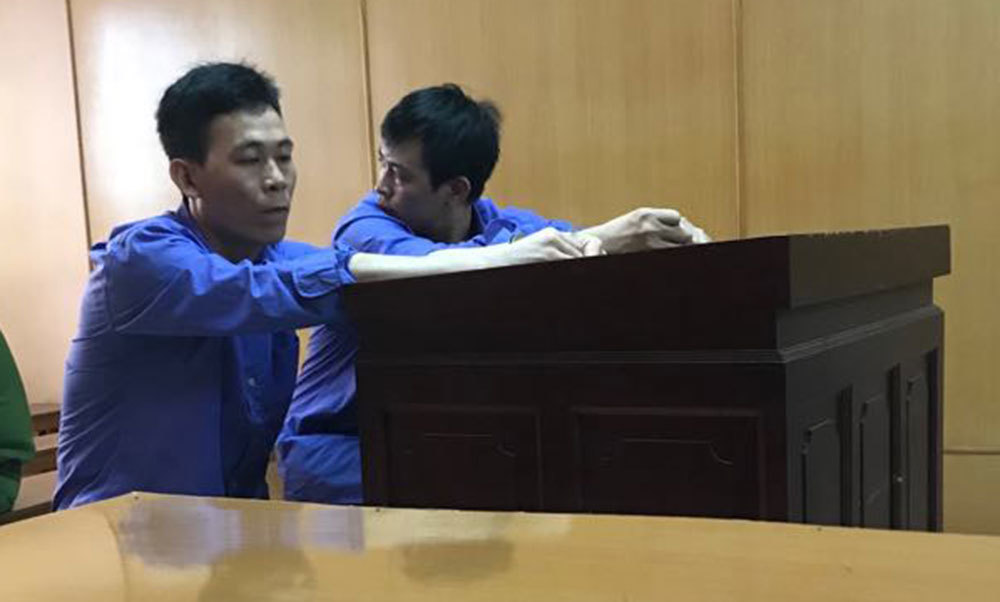 Bị đánh tới chết vì hát karaoke giữa đêm