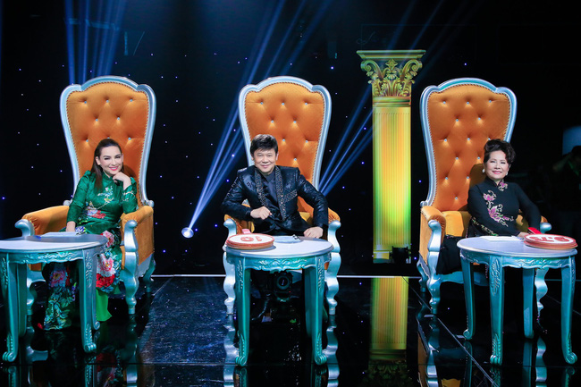 Từng thề độc không tha thứ, không nhìn mặt danh ca Phương Dung, Phi Nhung bất ngờ chạm mặt đàn chị trên ghế nóng