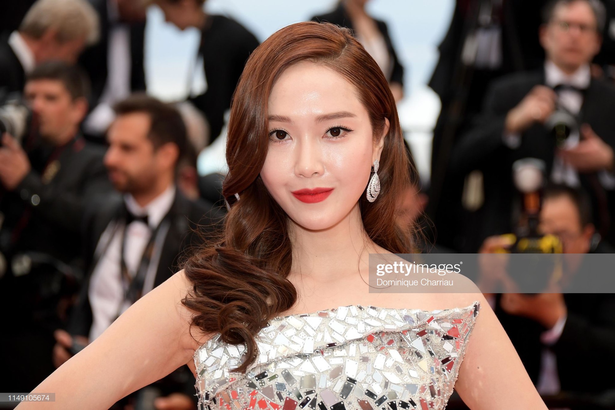 Thảm đỏ LHP Cannes 2019: Selena bức thở với vòng 1 khủng, Ella Fanning như bà hoàng bên dàn siêu mẫu Victorias Secret