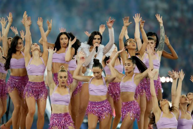 Chung kết Champions League: Trận cầu đỉnh cao hay show diễn hoành tráng?