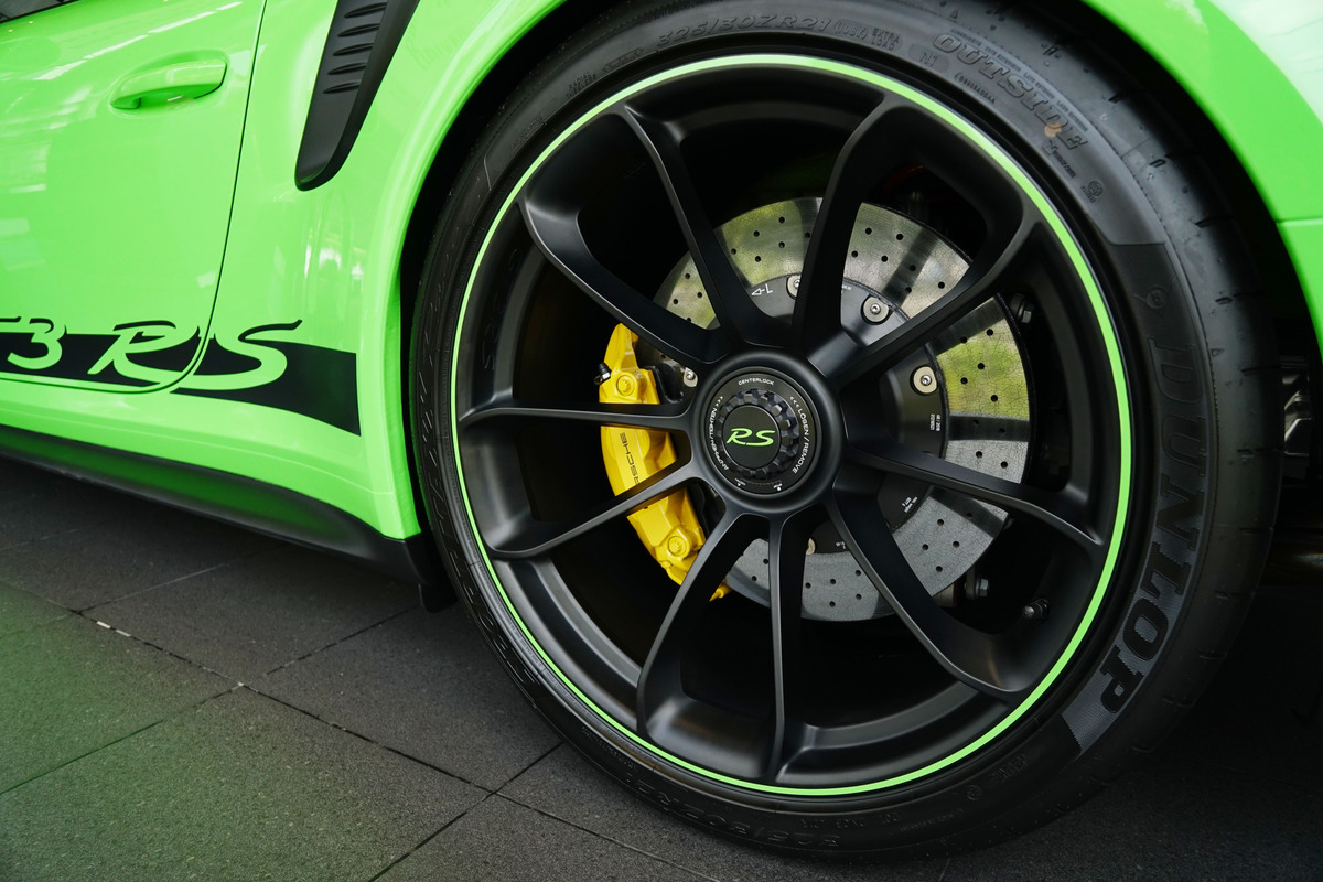 Porsche 911 GT3 RS màu độc giá 16 tỷ xuất hiện tại Sài Gòn Porsche 911 GT3 RS màu độc giá 16 tỷ xuất hiện tại Sài Gòn