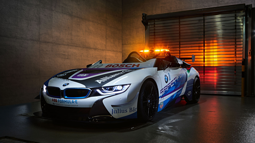 BMW i8 Roadster - xe mui trần dẫn đường ở Formula E BMW i8 Roadster - xe mui trần dẫn đường ở Formula E