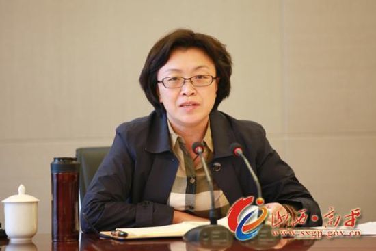 Lên chức như gió, quan bà TQ lộ chiêu trò dâm đãng