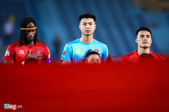 Thủ môn 9X cao 1,85 m, được coi như truyền nhân của Đặng Văn Lâm