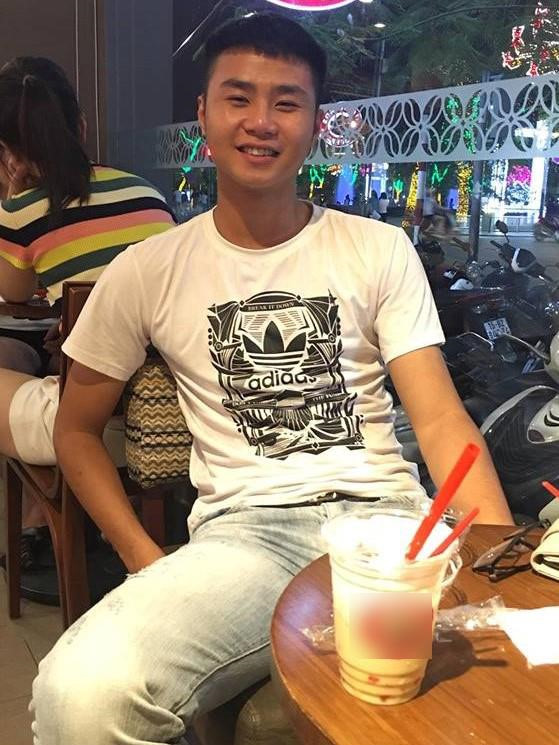 Thủ môn 9X cao 1,85 m, được coi như truyền nhân của Đặng Văn Lâm