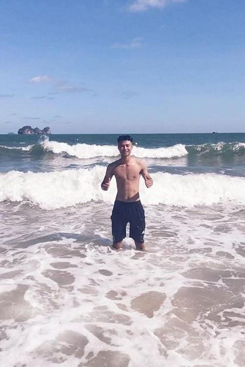 Thủ môn 9X cao 1,85 m, được coi như truyền nhân của Đặng Văn Lâm