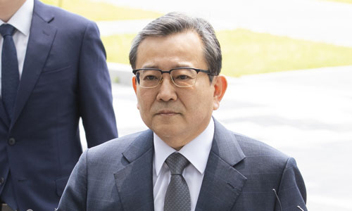 Hàn Quốc bắt cựu thứ trưởng tư pháp bị nghi dự tiệc thác loạ n