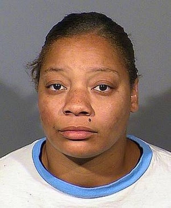 Người phụ nữ đẩy cụ ông xuống từ xe buýt, hành động sau đó còn đáng căm phẫn hơn