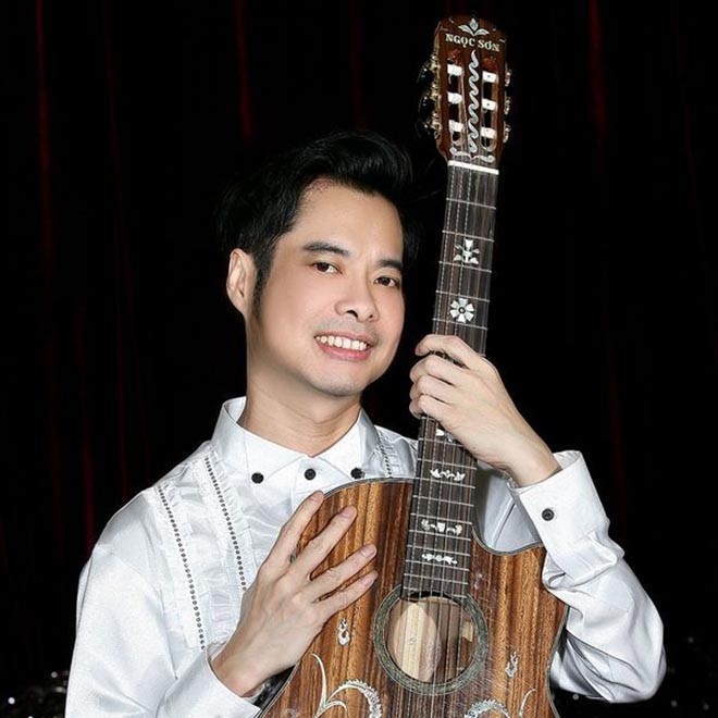 Nổi tiếng, giàu có và cách sống kì lạ của ông hoàng nhạc sến Ngọc Sơn