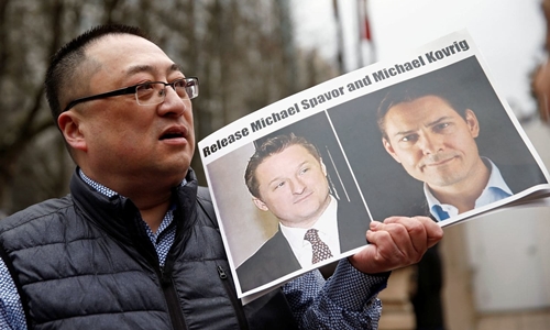 Trung Quốc phát lệnh bắt hai công dân Canada