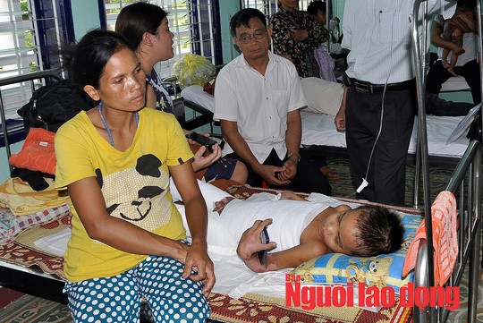 Vụ cháu bé bị phỏng nằm nhà chờ chết: Đã được đưa từ huyện lên tỉnh chữa trị