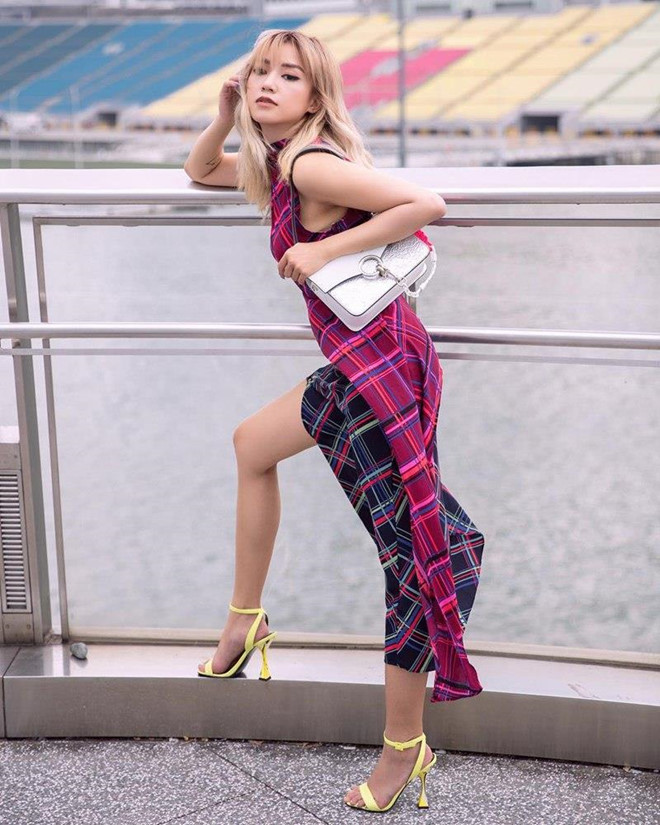 Công thức thời trang yêu thích của dàn sao Việt trong ngày hè