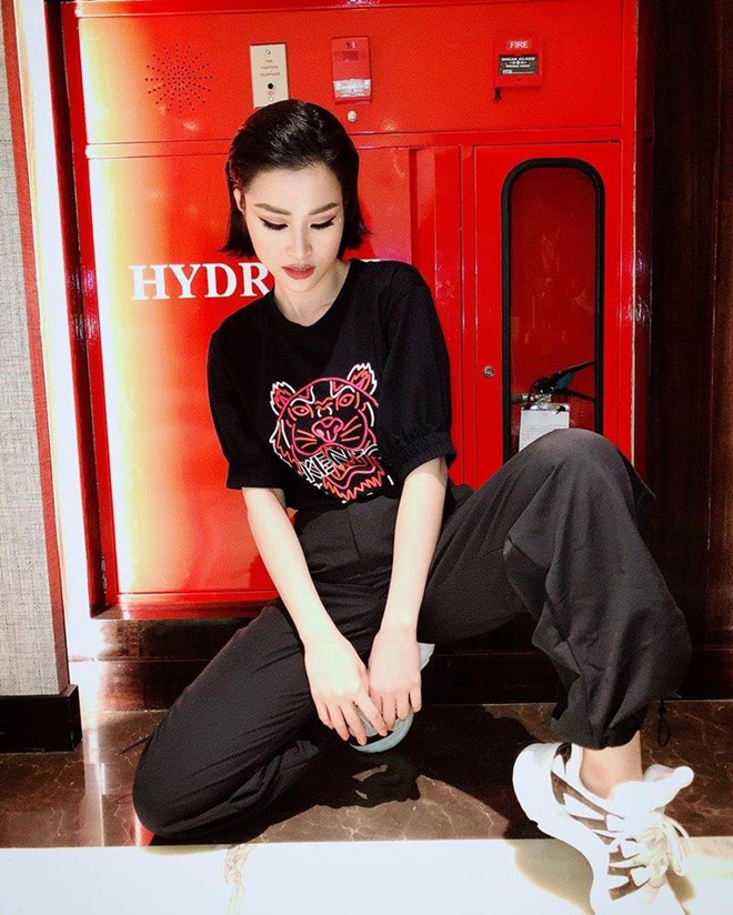 Công thức thời trang yêu thích của dàn sao Việt trong ngày hè