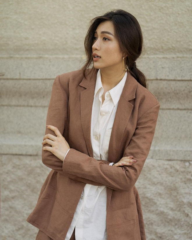 Công thức thời trang yêu thích của dàn sao Việt trong ngày hè