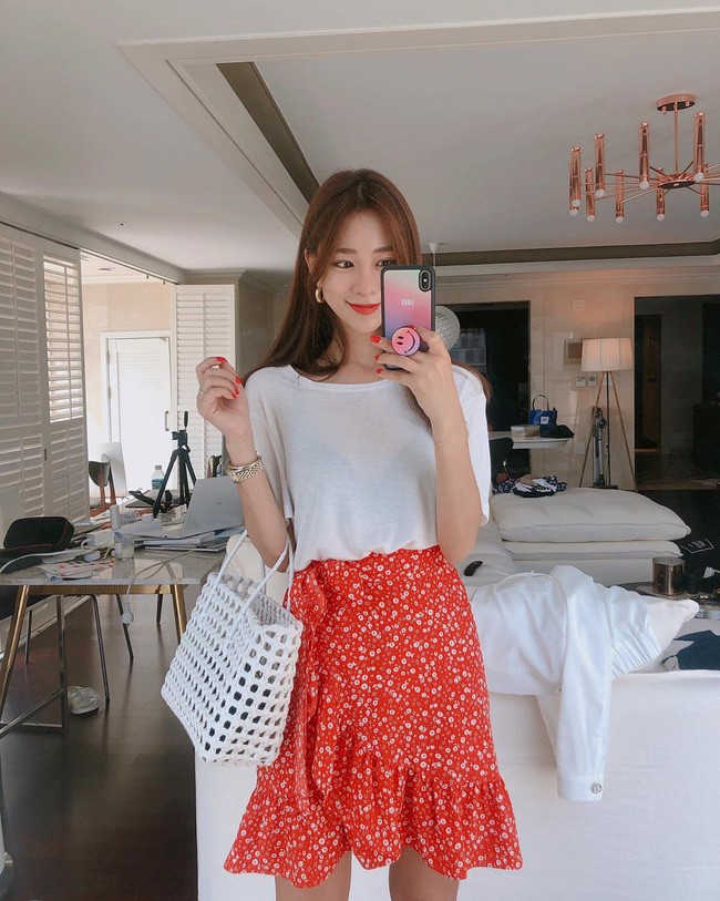 15 minh chứng cho thấy: Cứ yên tâm sắm áo phông trắng và bạn sẽ mặc đẹp không trượt set nào trong hè này