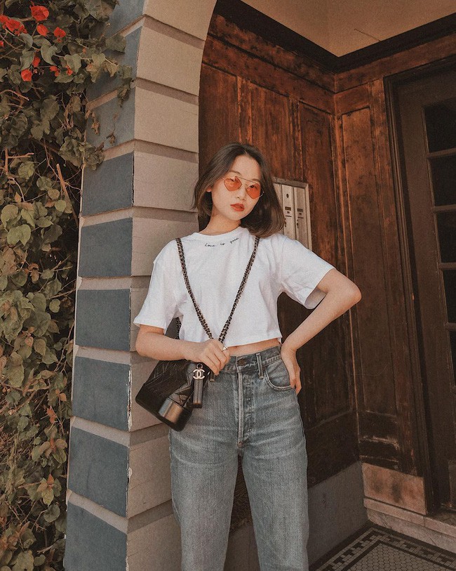 15 minh chứng cho thấy: Cứ yên tâm sắm áo phông trắng và bạn sẽ mặc đẹp không trượt set nào trong hè này