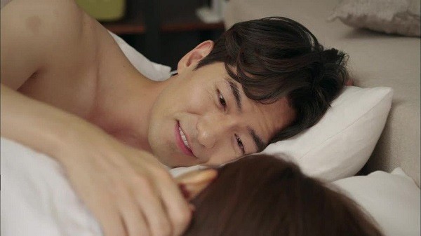 Chồng bỗng dưng hay gọi cô bán hoa quả rong vào nhà mua đồ rõ lâu và sự thật đâu ai ngờ phía sau