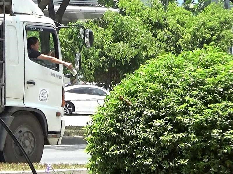 Điều tra: Cận cảnh cò dẫn xe qua chốt CSGT