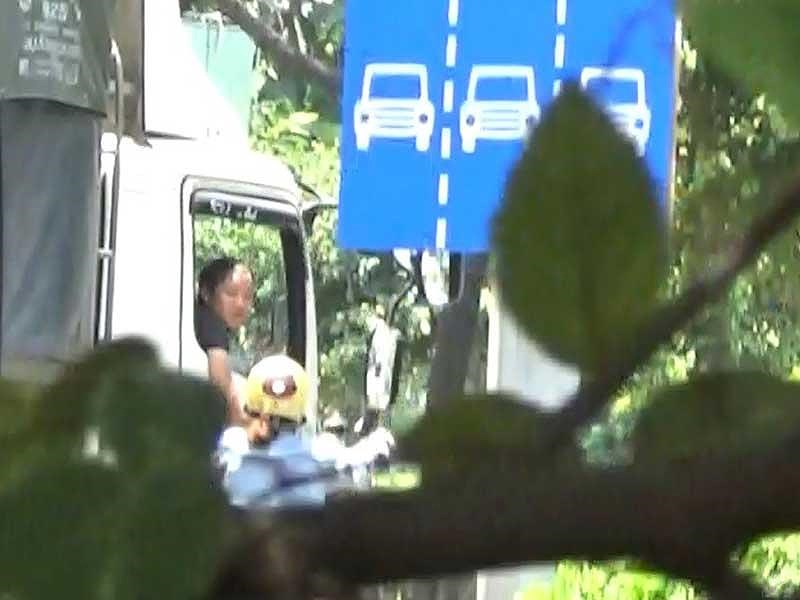 Điều tra: Các nhóm ‘cò’ dẫn xe qua chốt CSGT