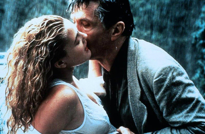 Loạt phim Mỹ gây tranh cãi vì diễn viên chưa đủ 18 tuổi đóng cảnh nóng