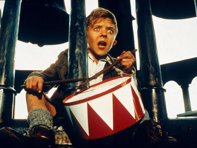 Loạt phim Mỹ gây tranh cãi vì diễn viên chưa đủ 18 tuổi đóng cảnh nóng