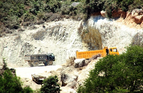 Người dân tử vong khi chặn khai thác trái phép núi Mò O: Do bệnh tim mạch!