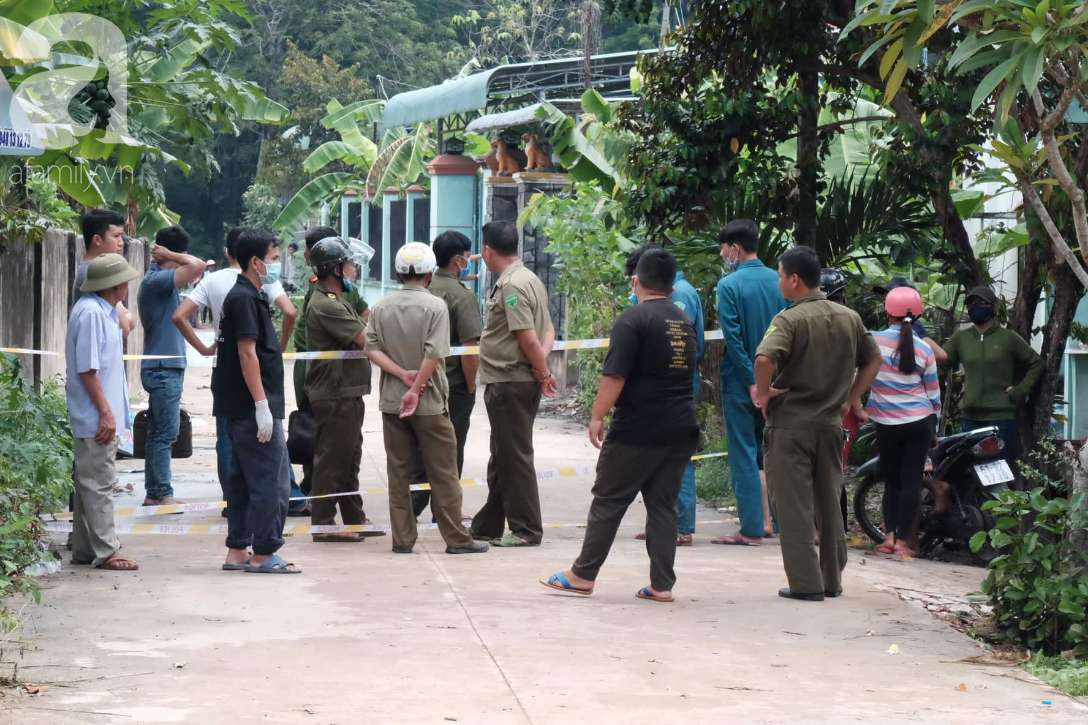 Hiện trường ngôi nhà bí ẩn có 2 thi thể đang phân hủy trong khối bê tông, cảnh sát phong tỏa nghiêm ngặt