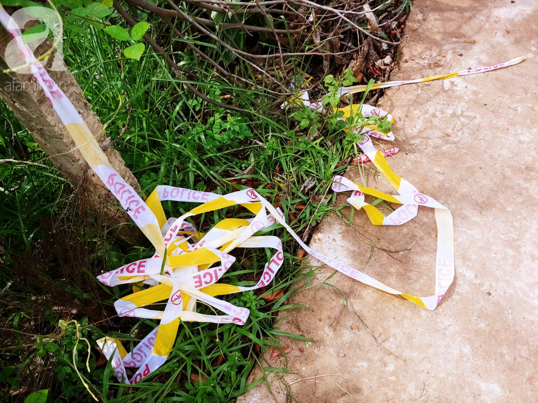 Hiện trường ngôi nhà bí ẩn có 2 thi thể đang phân hủy trong khối bê tông, cảnh sát phong tỏa nghiêm ngặt