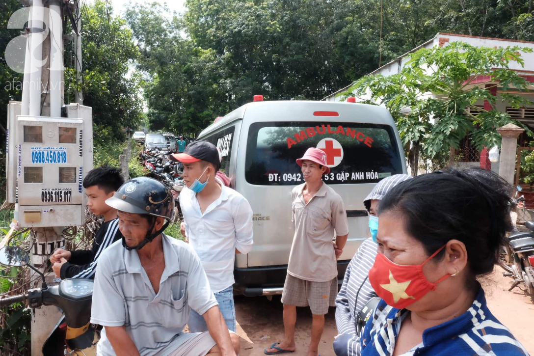 Hiện trường ngôi nhà bí ẩn có 2 thi thể đang phân hủy trong khối bê tông, cảnh sát phong tỏa nghiêm ngặt
