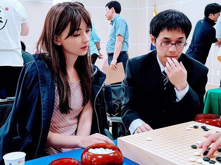 Kỳ thủ cờ vây của hiếm: Đã xinh đẹp rồi lại còn toát ra khí chất thông tuệ bảo sao dân mạng không thích!