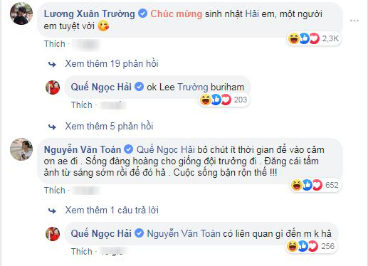 Dàn hot boy tuyển Việt Nam rần rần chúc mừng sinh nhật captain Quế Ngọc Hải nhưng càng đọc càng thấy có gì đó...sai sai Dàn hot boy tuyển Việt Nam rần rần chúc mừng sinh nhật captain Quế Ngọc Hải nhưng càng đọc càng thấy có gì đó...sai sai